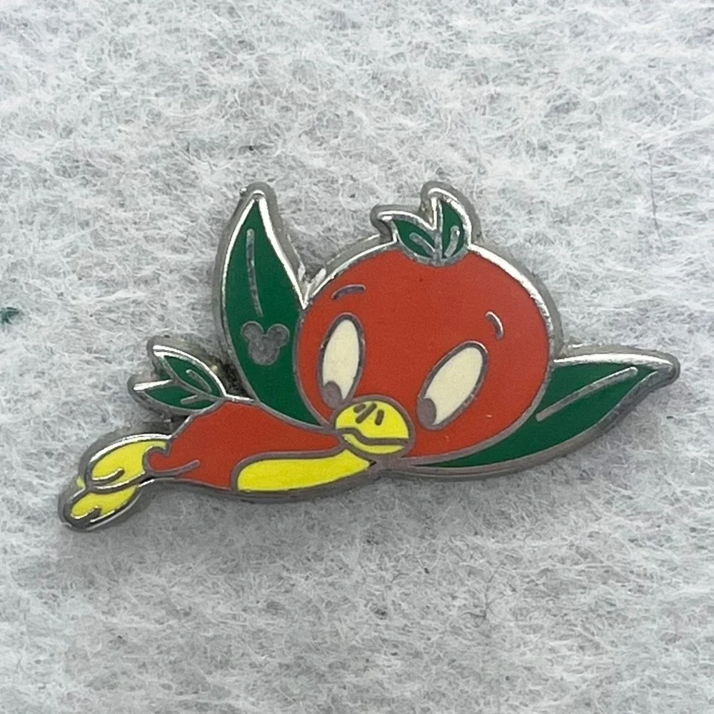 🔮 5/$25 Disney Flying‎ Orange Bird Pin